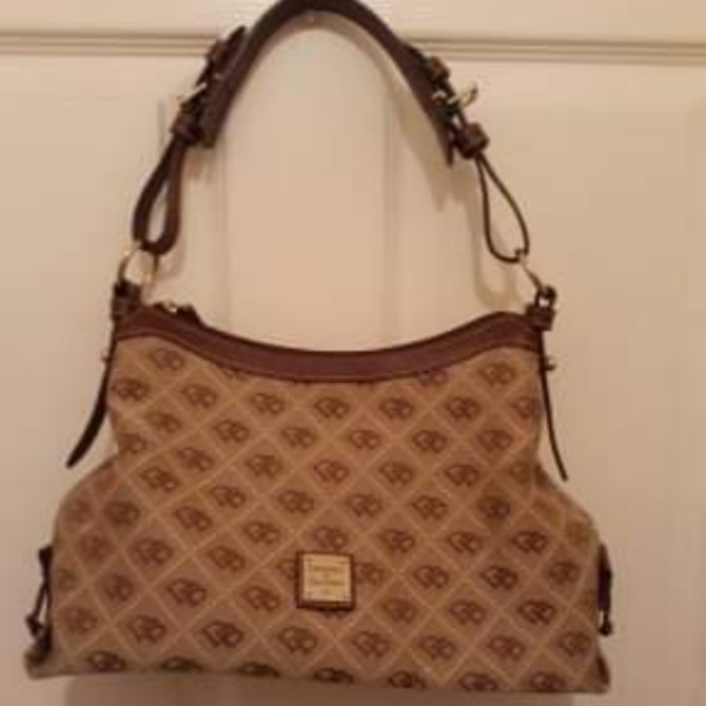 Dooney & Bourke shoulder bag